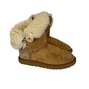 UGG Bailey Button II Boots Womens 5 Tan Genuine Sheepskin Comfort Winter 5803